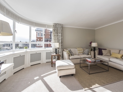 2 bedroom property to let in Lower Sloane Street London SW1W