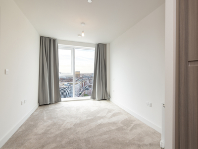 2 bedroom property to let in New York Square, Quarry Hill, Leeds LS2