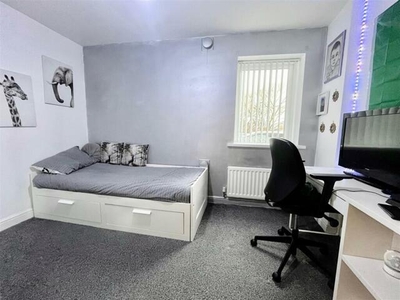 3 Bedroom Apartment Gateshead Tyne Y Wear