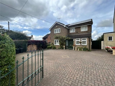 4 Bedroom Detached House For Sale In Wroughton, Swindon