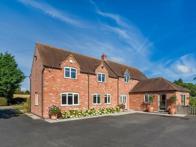 4 Bedroom House Worcestershire Worcestershire