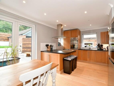 4 Bedroom Semi-detached House For Sale In Patcham, Brighton