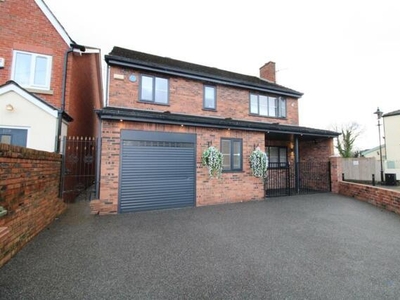 5 Bedroom House Oldham Greater Manchester