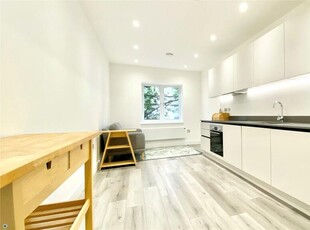 1 bedroom apartment for rent in Wesley Gate, Queens Road, Reading, Berkshire, RG1