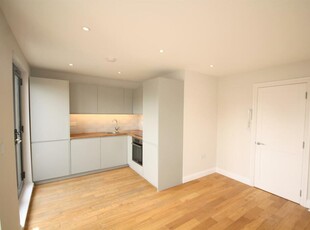 1 bedroom flat for rent in High Road, Wembley, HA9