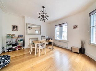 1 bedroom flat for rent in Highgate Hill Archway N19