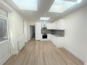 1 bedroom flat for rent in Park Road, Crouch End, N8