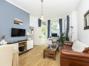 1 bedroom flat for rent in St. Johns Road, Bournemouth, BH5