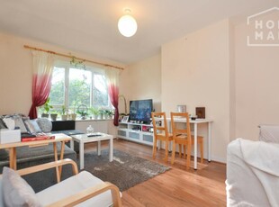 1 bedroom flat for rent in Strongbow Crescent, Eltham, SE9