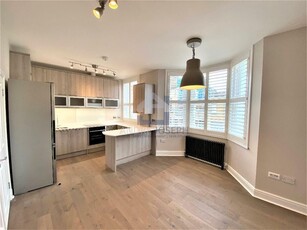 1 bedroom flat for rent in Tournay Road, Fulham, SW6 7UG, SW6