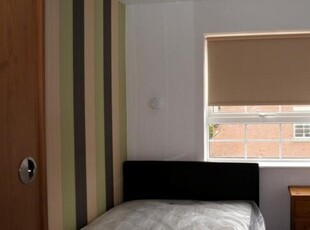 1 Bedroom House Share For Rent In Room 4, Parkside