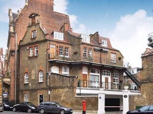1 bedroom maisonette for rent in Kensington Court Mews, London, W8