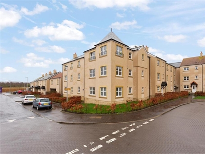 2 bed first floor flat for sale in Dalkeith