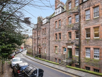 2 bed lower flat for sale in Dean