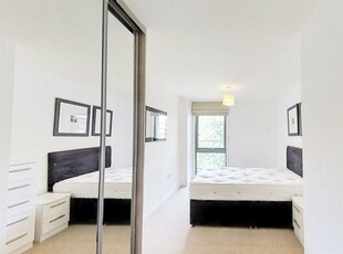 2 bedroom apartment for rent in Crowder Street, London, E1