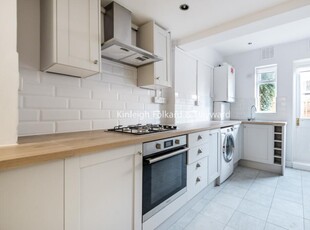 2 bedroom apartment for rent in Fountain Road London SW17