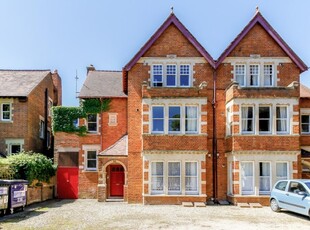 2 bedroom apartment for rent in Iffley Road, East Oxford, OX4