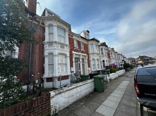2 bedroom apartment for rent in Whitwell Road, Southsea, Hampshire, PO4