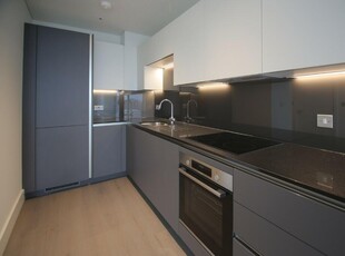 2 bedroom apartment for rent in York Place, London, SW11