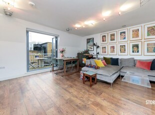 2 bedroom duplex for rent in Boleyn Road, Dalston, London N16