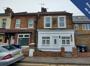 2 bedroom end of terrace house for rent in Church Road, Ramsgate, CT11