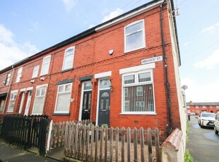 2 bedroom end of terrace house for rent in Matlock Street, Eccles, M30