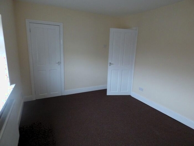 2 Bedroom End Terrace House To Rent