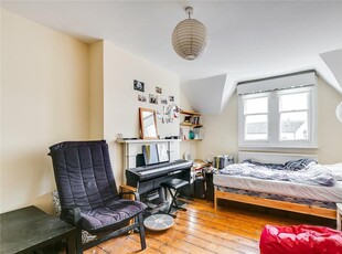 2 bedroom flat for rent in Agamemnon Road,
West Hampstead, NW6