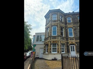 2 bedroom flat for rent in Ashley Hill, Bristol, BS7