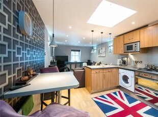 2 bedroom flat for rent in Brook Mews North,
Bayswater, W2