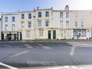 2 bedroom flat for rent in Devonport Road, Stoke, Plymouth PL3 4DJ, PL3