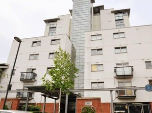2 bedroom flat for rent in Erebus Drive, Woolwich, SE28