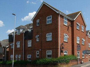 2 Bedroom Flat For Rent In Parkstone, Poole