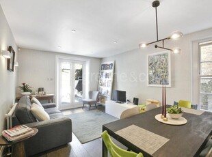 2 bedroom flat for rent in Portnall Road London W9