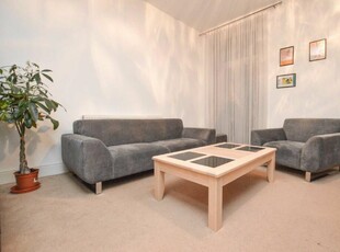 2 bedroom flat for rent in Westbrook Gardens, Margate, CT9