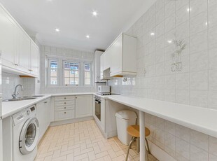 2 bedroom flat for rent in Wimbledon Park Side, SW19