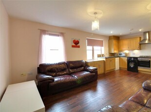 2 bedroom flat for sale in Greenlands Road, Basingstoke, Hampshire, RG24