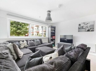2 Bedroom Flat For Sale In Mile End, London