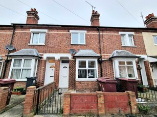 2 bedroom terraced house for rent in Filey Road, Reading, RG1
