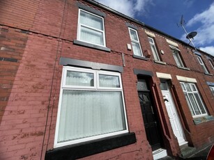 2 bedroom terraced house for rent in Longford Street, Manchester, M18