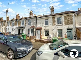 2 bedroom terraced house for rent in St. Georges Square, Maidstone, Kent, ME16