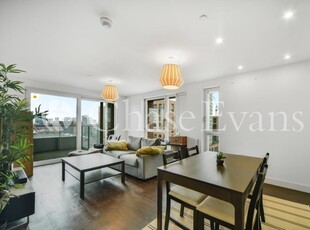 3 bedroom apartment for rent in Marner Point, St Andrews, Bow E3