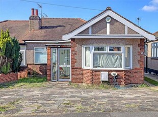 3 Bedroom Bungalow For Sale In Woodford Green, Greater London