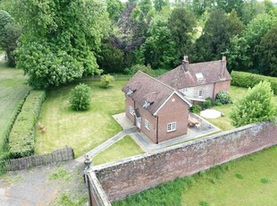 3 bedroom detached house for rent in Colden Lane, Old Alresford, Alresford, Hampshire, SO24