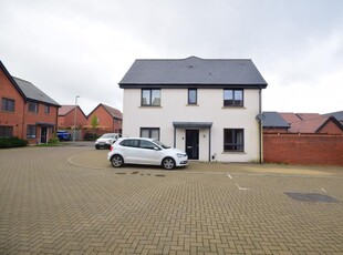 3 bedroom detached house for rent in The Lancers Folkestone CT20