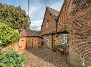 3 Bedroom End Of Terrace House For Sale In Farnham, Hampshire