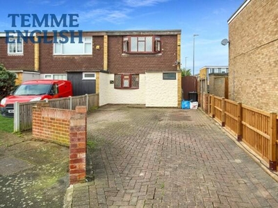 3 Bedroom End Of Terrace House For Sale In Wickford, Essex