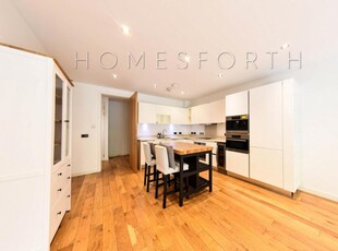 3 bedroom flat for rent in Cascades, Finchley Road, Hampstead, NW3