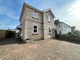 3 bedroom house for rent in Buckland Road, Poole, BH12