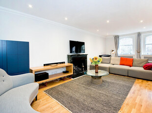 3 bedroom penthouse for rent in Ennismore Gardens, Knightsbridge, SW7